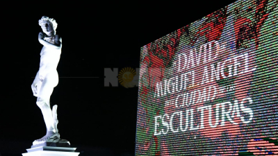 Resistencia ya luce entre sus esculturas la réplica del David