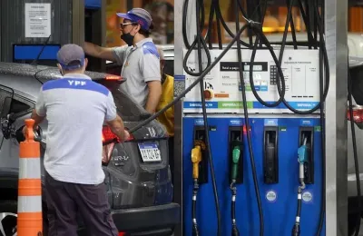 Combustibles: estiman que resta subir 10% para alcanzar valores internacionales