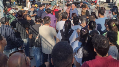 La Policía impidió la instalación de la carpa por cesanteados en el Municipio