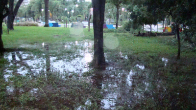 La basura fue la protagonista en la inundación de la capital