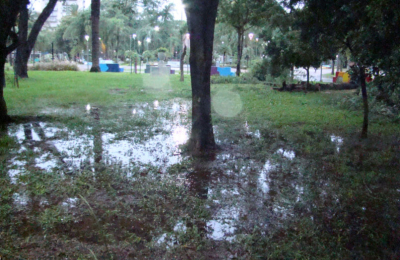 La basura fue la protagonista en la inundación de la capital
