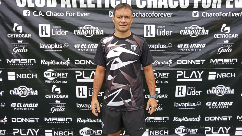 Pablo Ríos fue presentado como entrenador de For Ever