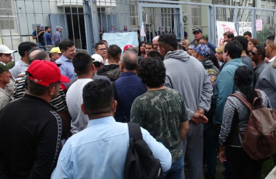Nikisch logró un paraguas judicial pero los trabajadores anticipan una apelación