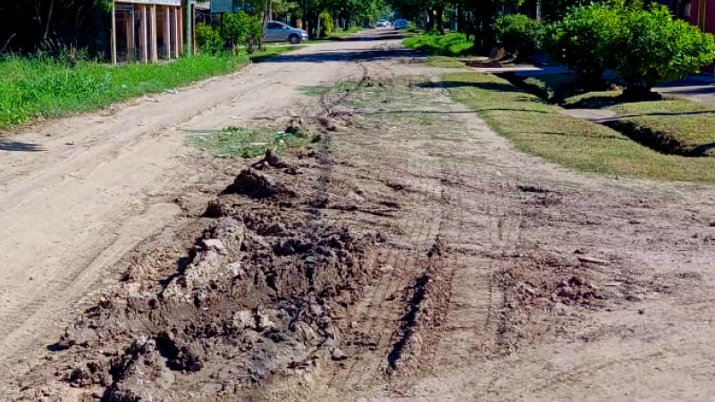 Reclaman por el estado de las calles tras las lluvias y por la creciente inseguridad