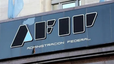 La recaudación fue de $8,67 billones en abril y bajó el 13 % real