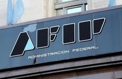 La recaudación fue de $8,67 billones en abril y bajó el 13 % real