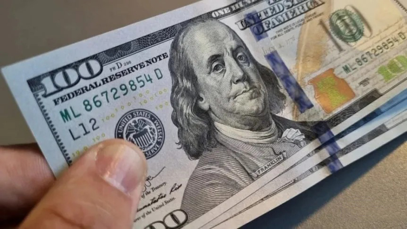El dólar blue cerró la semana al alza y el Banco Central volvió a vender dólares