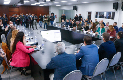 Zdero firmó acuerdo con doce municipios para el fortalecimiento institucional