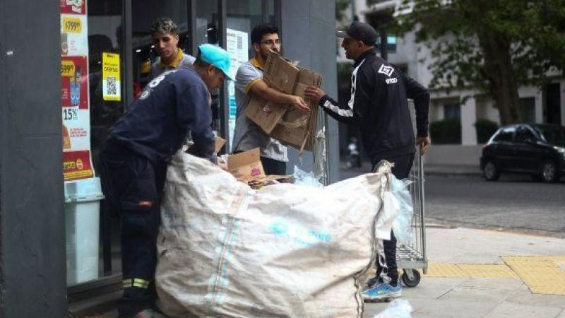 La pobreza trepó a 55,5 por ciento y afecta a casi 25 millones de argentinos