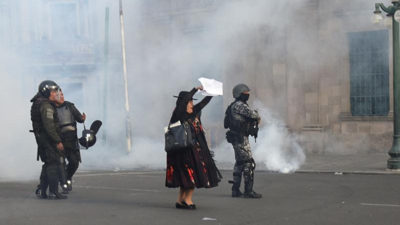 El gobierno boliviano recuperó el control tras varias horas de incertidumbre