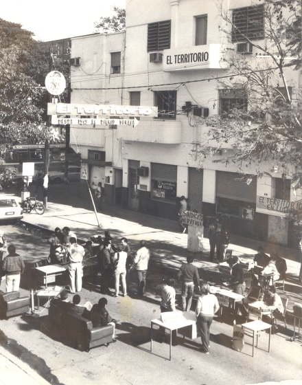 Redaccion en la calle.JPG