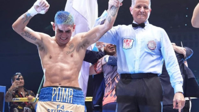 El "Pumita" Martínez hizo historia y es el nuevo campeón mundial supermosca