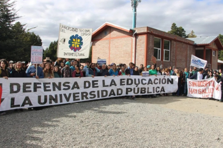 defensa de la educación.jpg