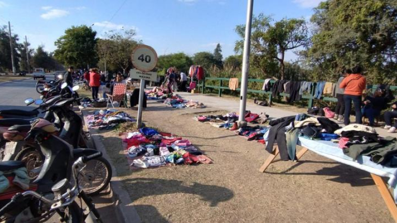 En Sáenz Peña hay alrededor de mil "ferias americanas" y de garaje