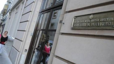 Milei ordenó la disolución de la Agencia Federal de Inteligencia