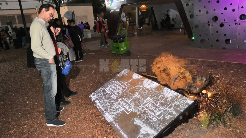 Meteoritos recuperados recorrerán cinco ciudades antes de volver definitivamente a Campo del Cielo