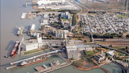 polo petroqu bahía blanca.jpg