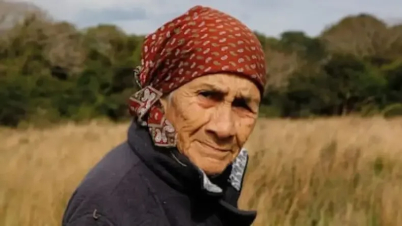La abuela Catalina dijo que vendió sus tierras a un vecino por miedo a que sus hijos se las saquen