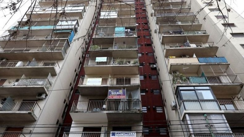 Ciudad de Buenos Aires: un alquiler cuesta más que tres sueldos mínimos