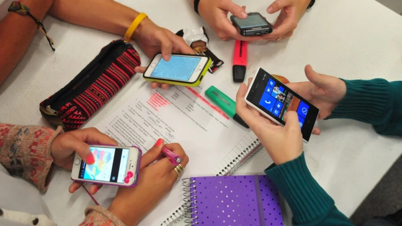 ¿Por qué celulares y notebooks cuestan casi el doble que en Brasil, Chile o Colombia?