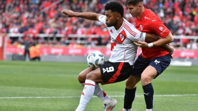 El River de Gallardo, con un jugador más, no pudo vencer a Independiente