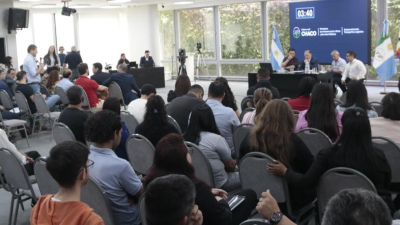 Fuerte controversia entre el gobierno y la Defensoría del Pueblo por el precio del boleto