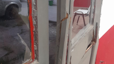 Desconocidos vandalizaron la sede de la UCR en Resistencia