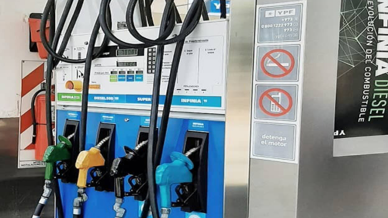 Naftas: petroleras estudian aumento de hasta 9% en noviembre