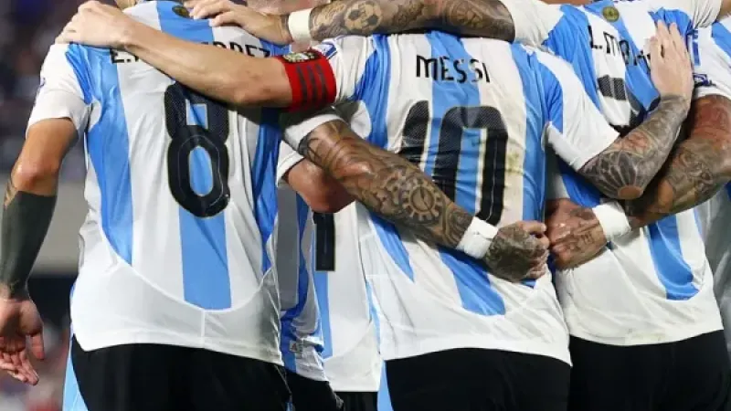 La Selección Argentina sigue en lo más alto