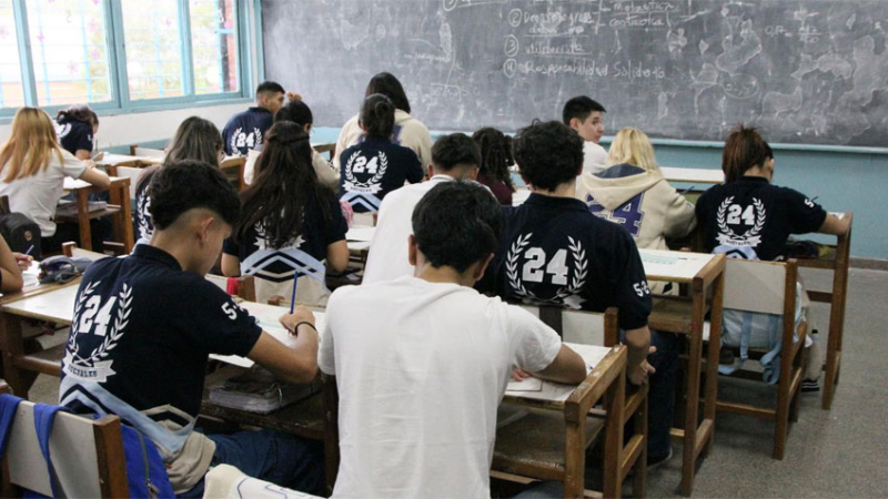Más de 13 mil estudiantes de quinto año fueron evaluados en lengua y matemática