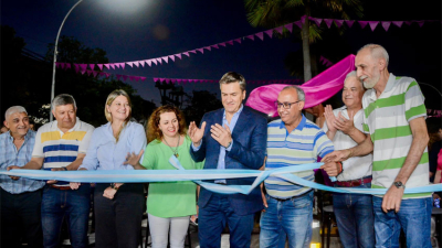 Zdero inauguró la repavimentación de avenida 25 de Mayo y distinguió a vecinos