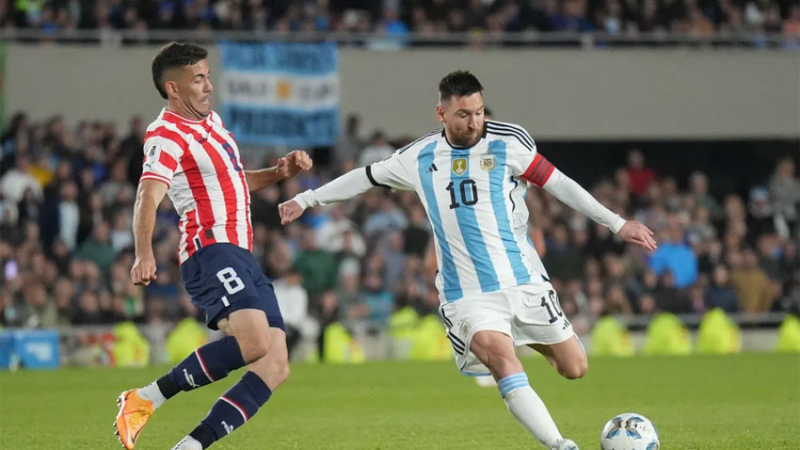 Argentina visita a Paraguay para seguir en lo más alto 