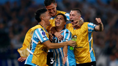 Racing va en busca de la gloria ante el duro Cruzeiro en Asunción