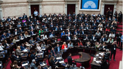 Con dudas por el quórum, la oposición busca rechazar el DNU de la deuda para forzar a Milei a negociar el Presupuesto