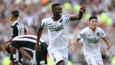 Con un jugador menos, Botafogo saca ventaja ante el Mineiro