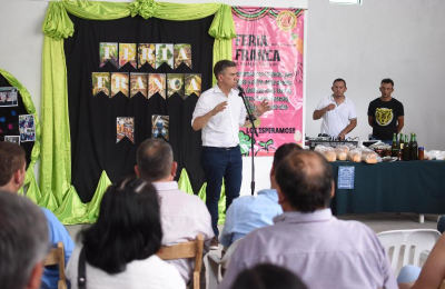 Marco ideal para venta de producción local en renovada feria franca en El Palmar