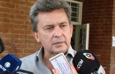 "Si hubiera estado en el recinto votaría igual que mi bloque"