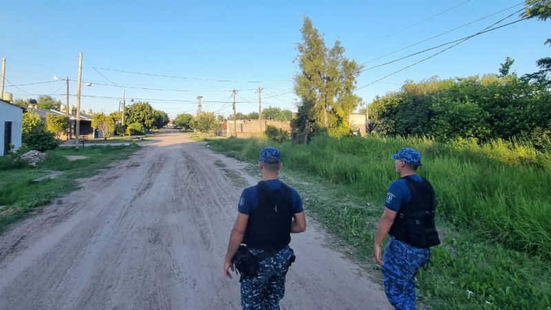 Trasladó a su amigo hasta la comisaría tras ser atacado a machetazos