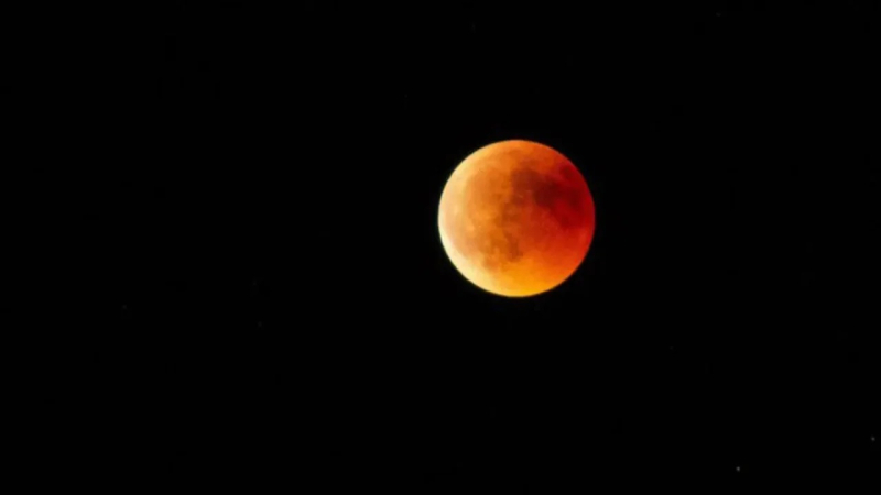 Astrólogo advierte que la luna llena afectará las emociones y energías por tres días