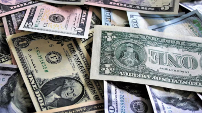 El dólar se dispara por los aranceles de Trump y empuja a otras monedas a valores mínimos históricos