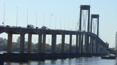 Puente Chaco-Corrientes: recomiendan controlar y comenzar a restringir cargas