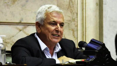 "Alguien que nos dijo que se las sabía todas, ahora nos quiere tomar por tontos"
