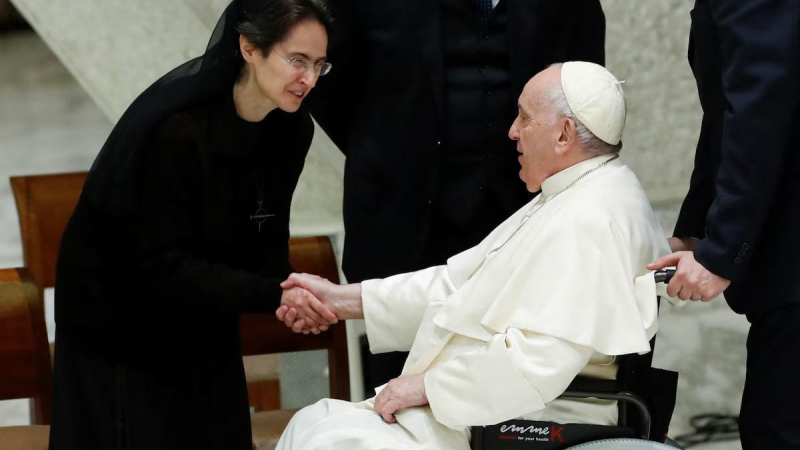 El papa Francisco nombró a la monja Raffaella Petrini como gobernadora del Vaticano
