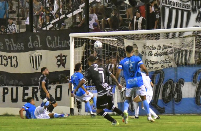 For Ever fue muy sólido frente a Temperley y festejó en el "Gigante"