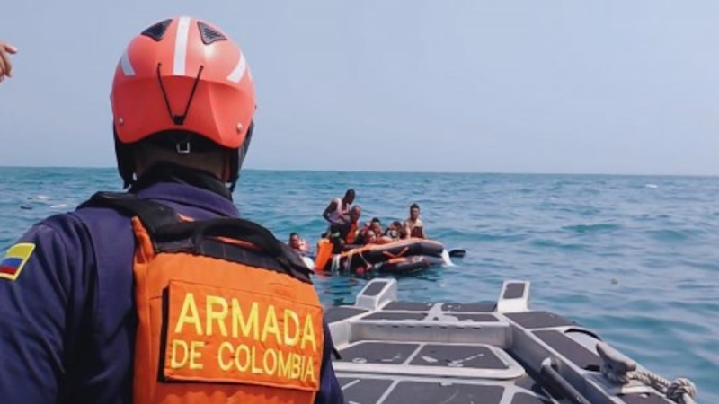 Más de 40 turistas rescatados tras naufragio en el Caribe colombiano