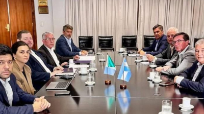 Zdero avanzó en el llamado a licitación del segundo acueducto y obras viales