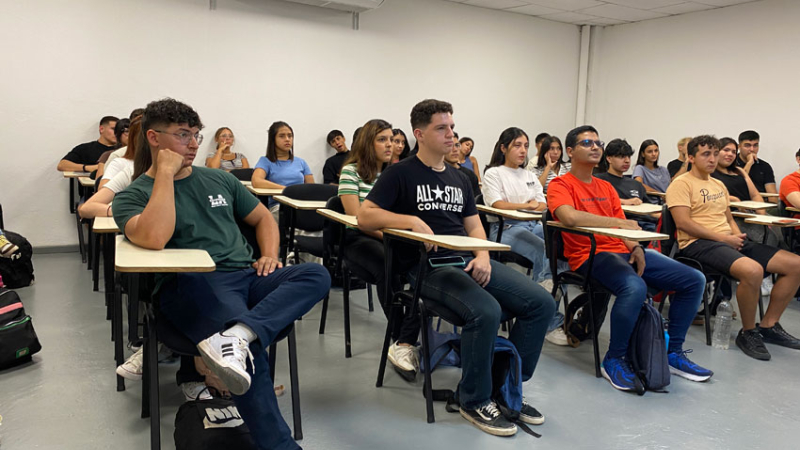 Con más de 9000 estudiantes, inició el ciclo lectivo 2025