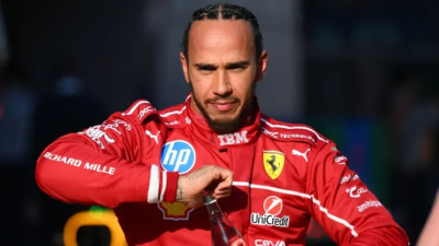 Lewis Hamilton, pole y récord histórico en China