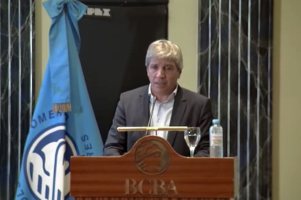 luis-caputo-en-la-xxiii-conferen.jpg