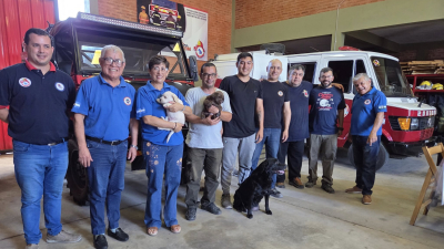 Bomberos de Quitilipi presentaron a su nueva brigada canina